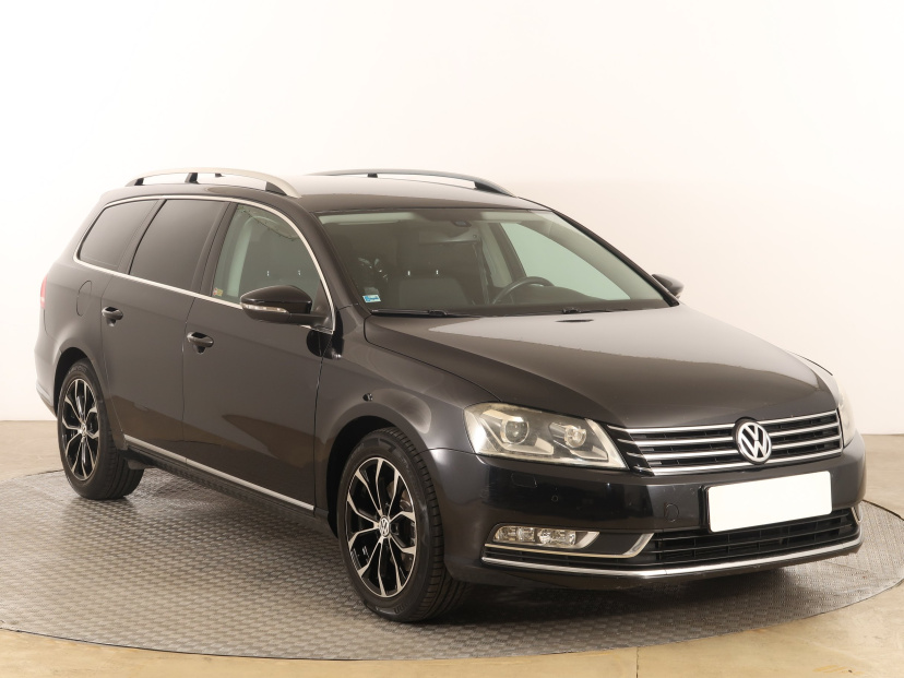 Volkswagen Passat, 2011