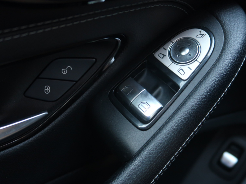 Mercedes-Benz C, 2016