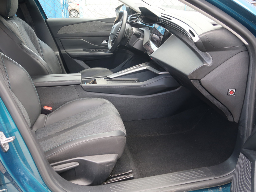 Peugeot 408, 2023