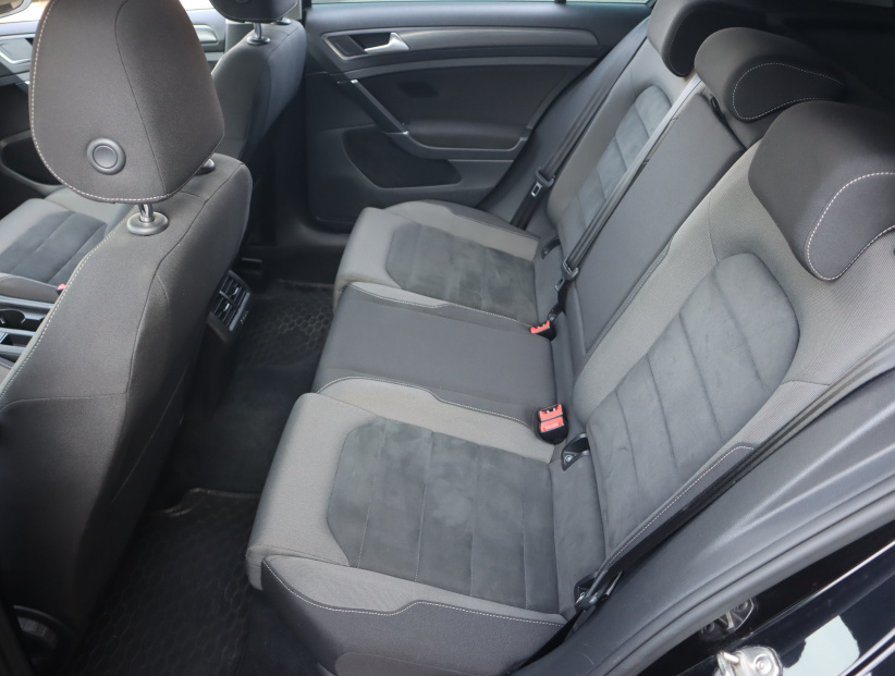 Volkswagen Golf, 2017