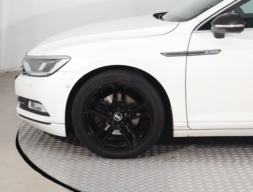 Volkswagen Passat, 2015