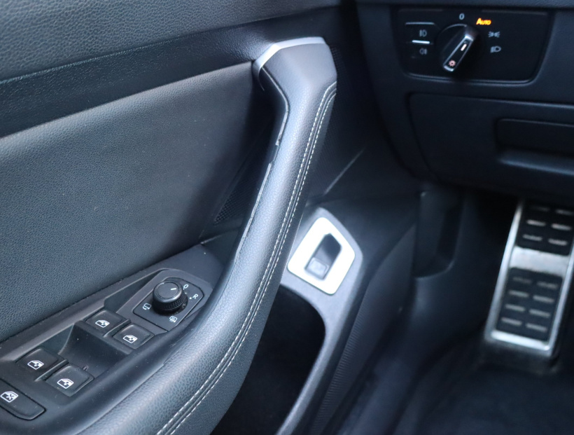 Volkswagen Passat, 2015
