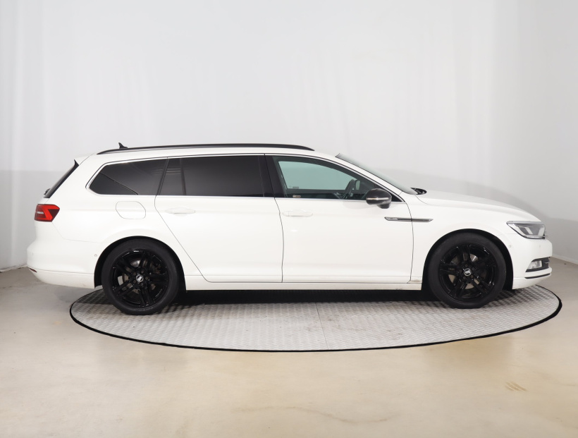 Volkswagen Passat, 2015