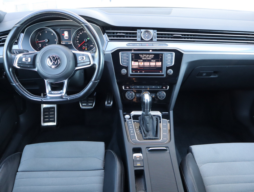 Volkswagen Passat, 2015