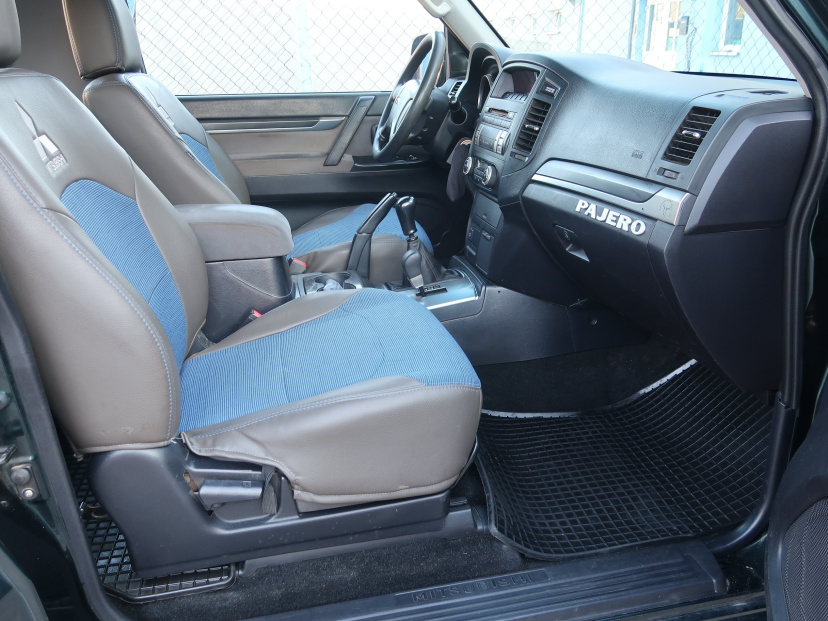 Mitsubishi Pajero, 2008