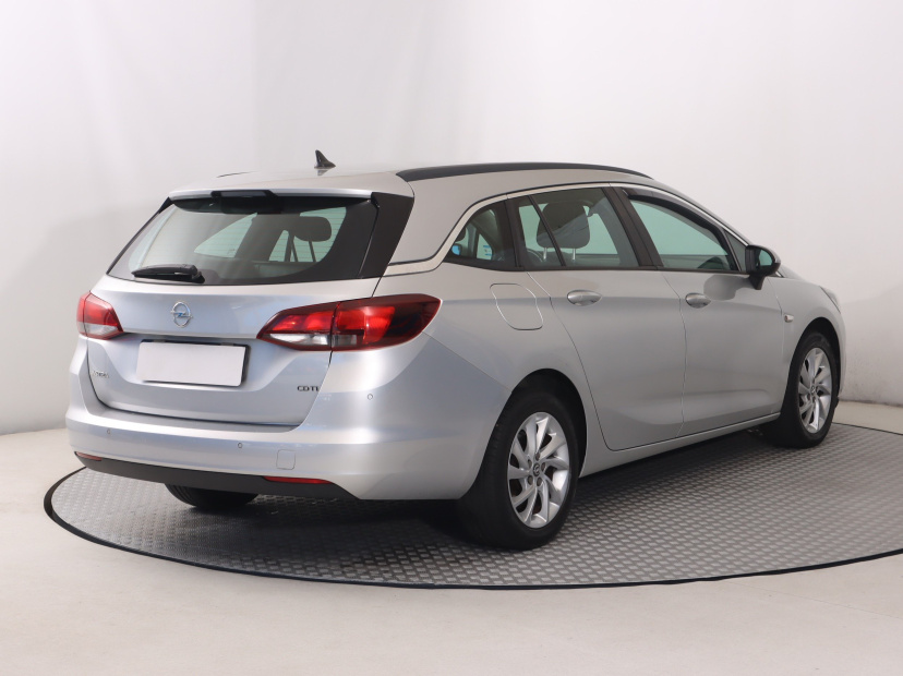 Opel Astra, 2018