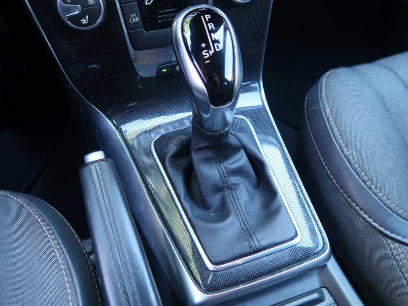 Volvo V40 Cross Country, 2019
