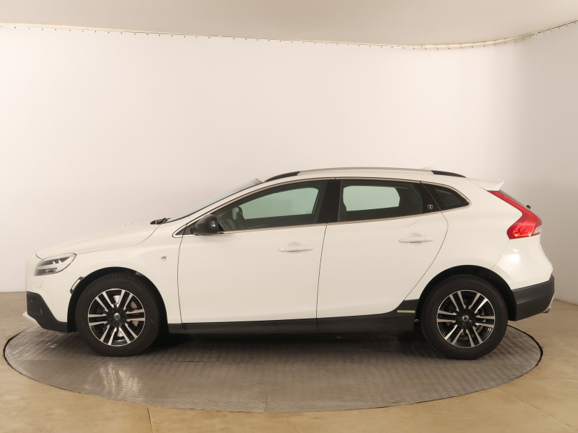 Volvo V40 Cross Country, 2019