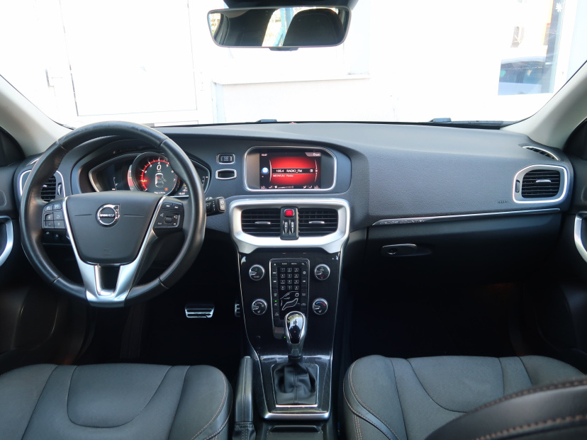Volvo V40 Cross Country, 2019