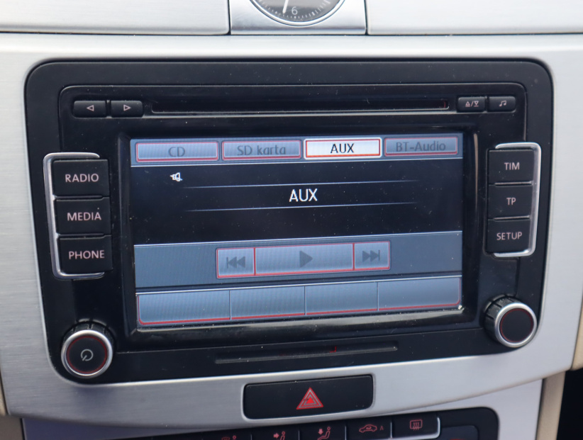 Volkswagen Passat CC, 2011