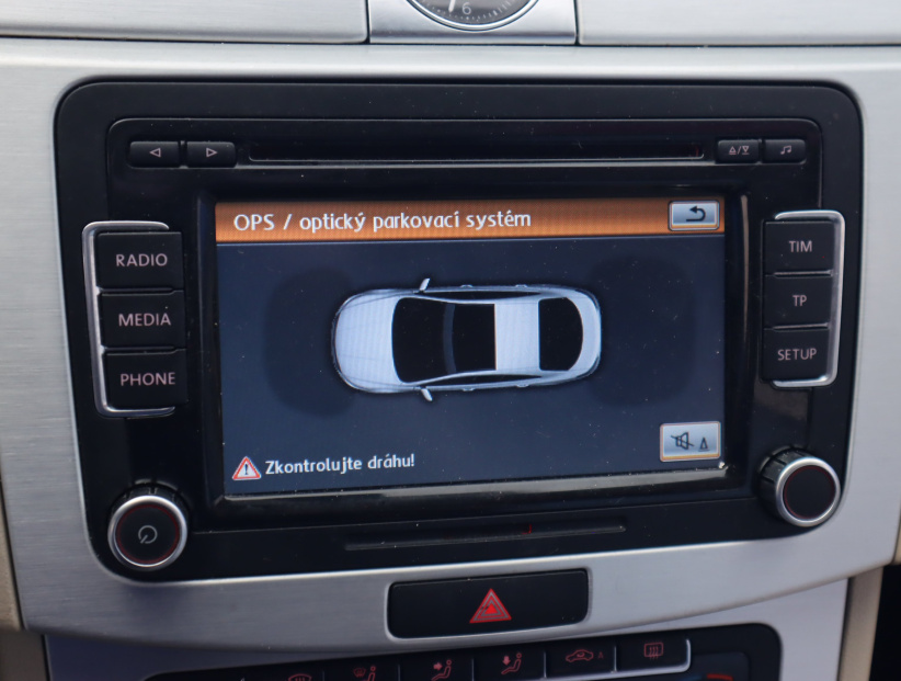 Volkswagen Passat CC, 2011