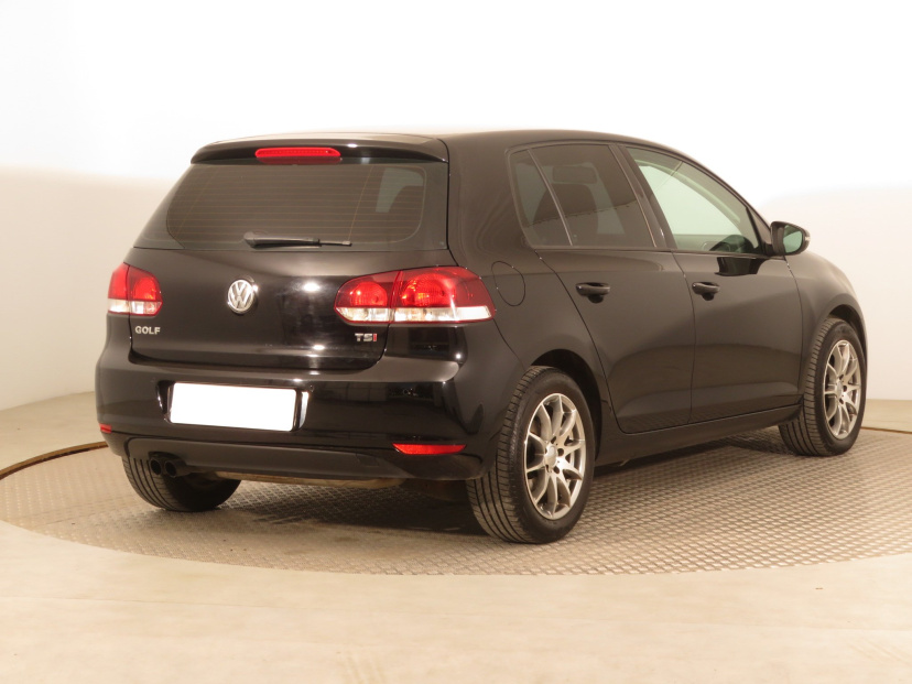 Volkswagen Golf, 2010