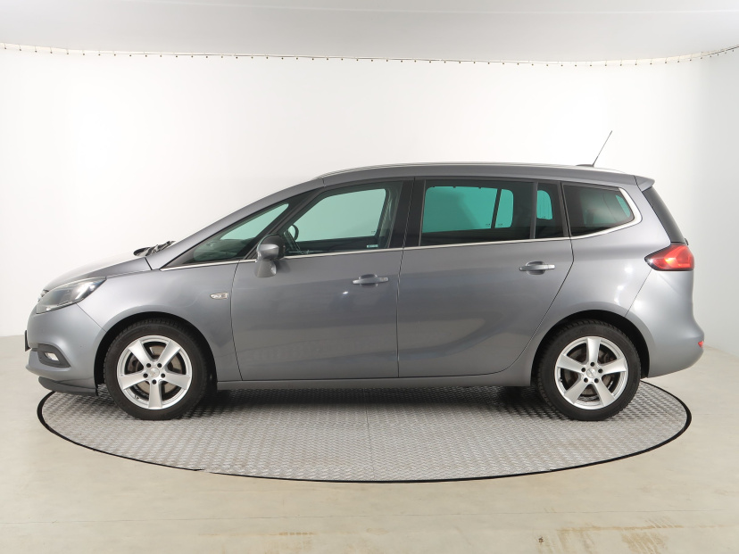 Opel Zafira Tourer, 2017