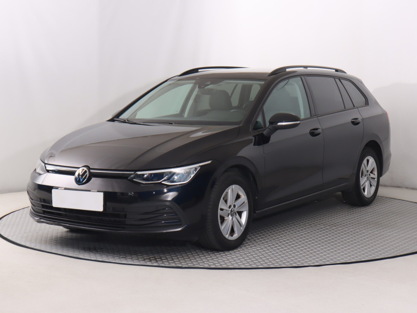 Volkswagen Golf, 2023