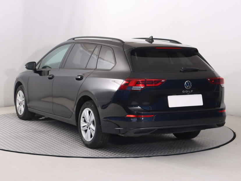 Volkswagen Golf, 2023