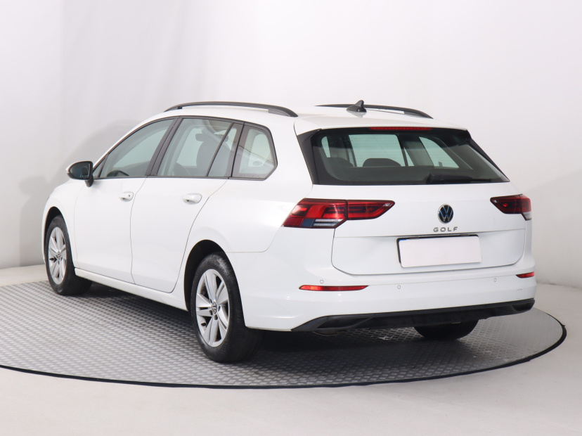 Volkswagen Golf, 2023