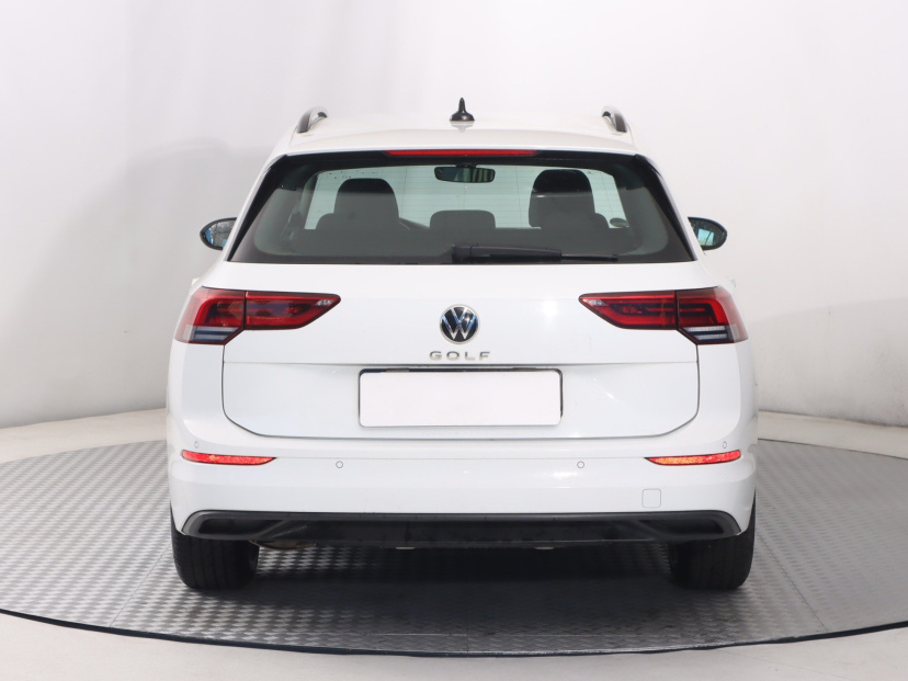 Volkswagen Golf, 2023