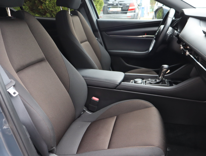 Mazda 3, 2022