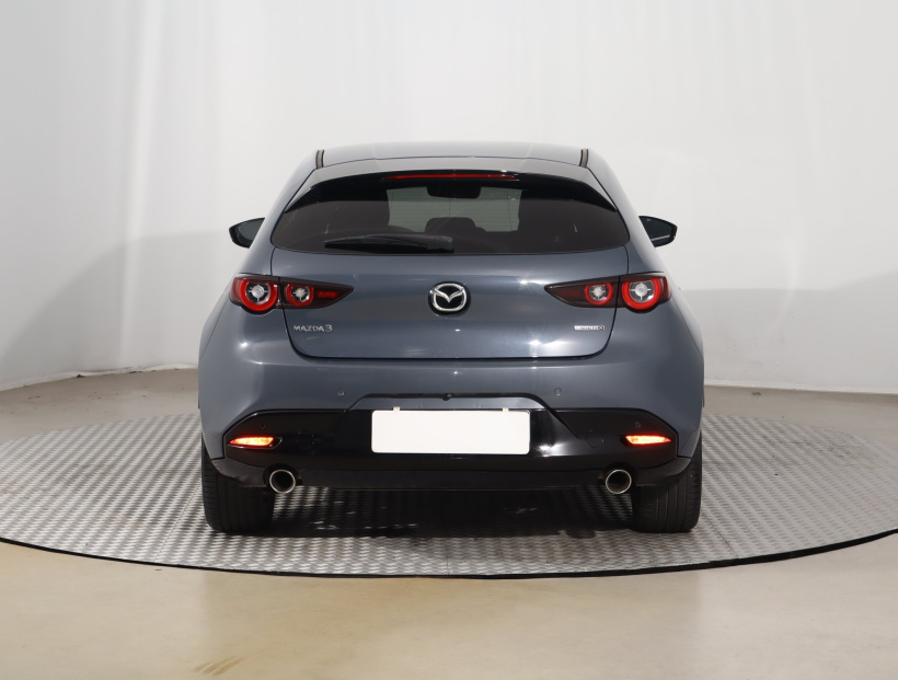 Mazda 3, 2022