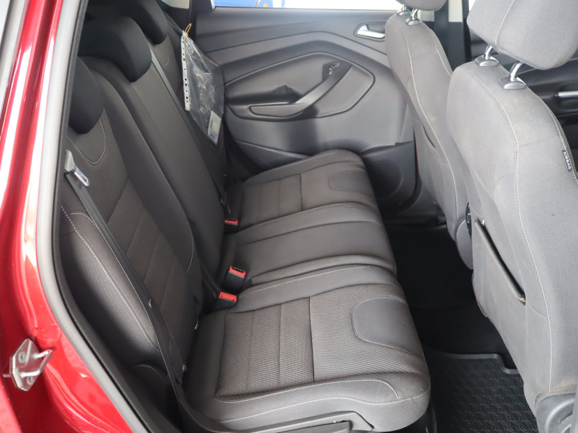 Ford Kuga, 2015