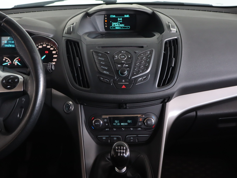 Ford Kuga, 2015