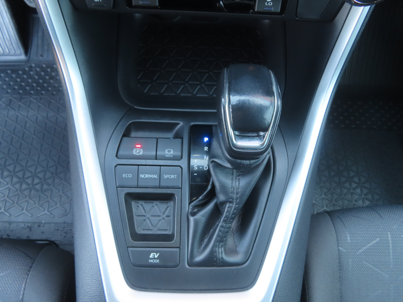 Toyota RAV 4, 2021