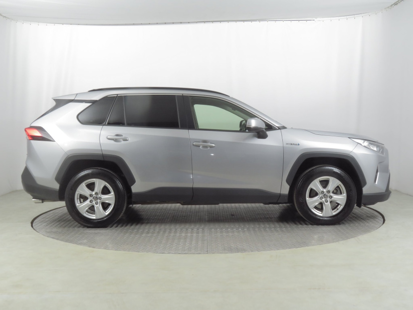 Toyota RAV 4, 2021