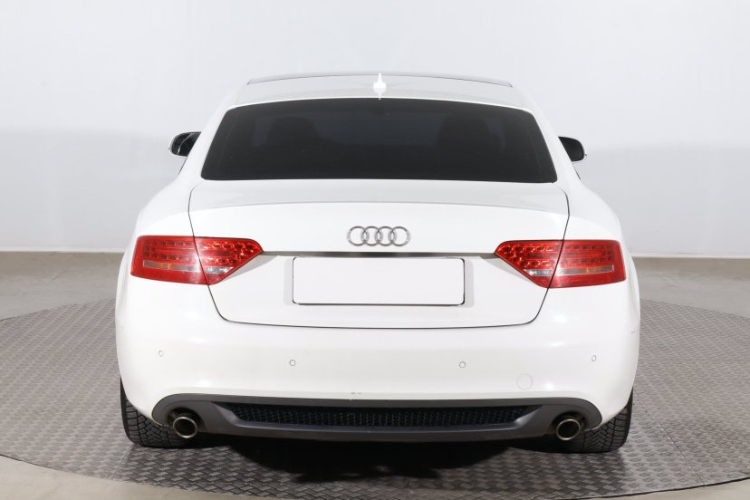 Audi A5, 2011