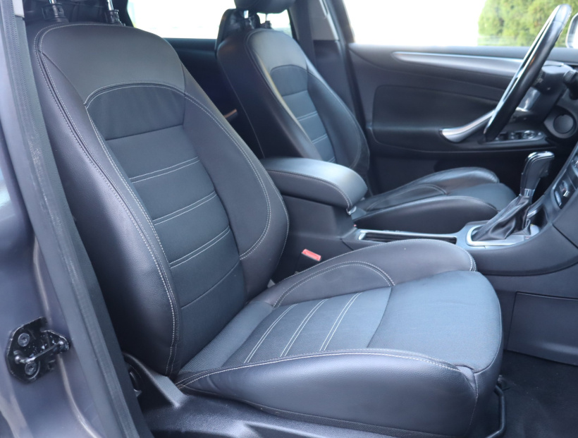 Ford Mondeo, 2011