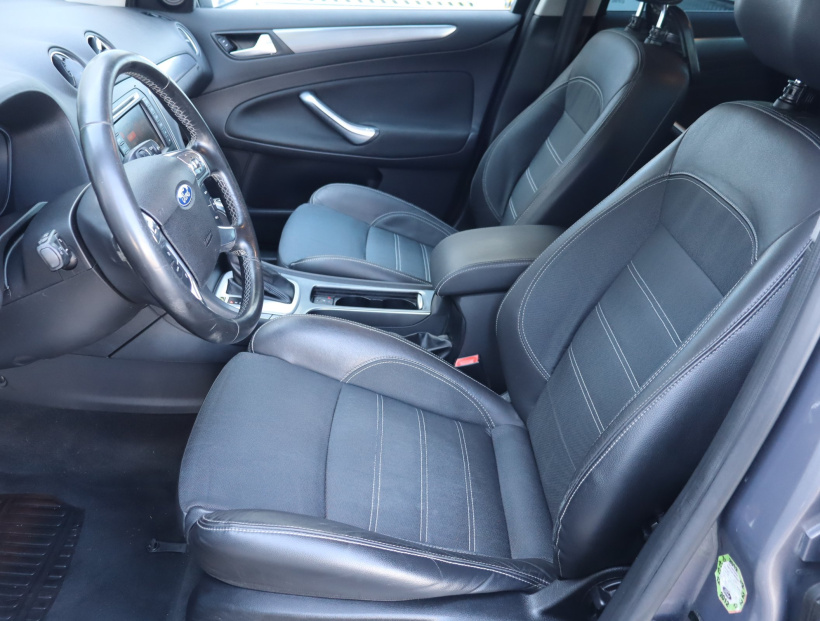 Ford Mondeo, 2011