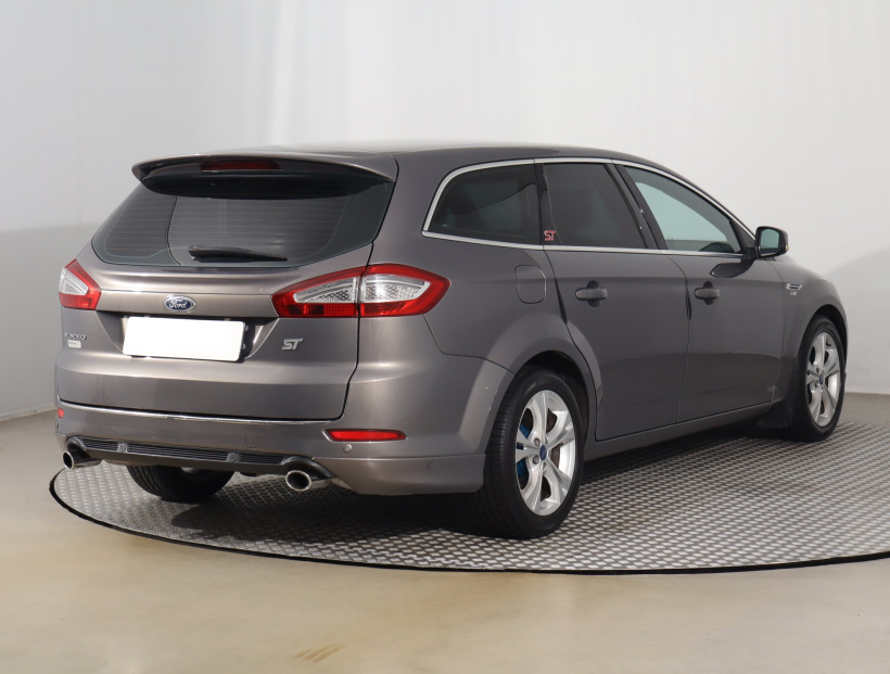 Ford Mondeo, 2011
