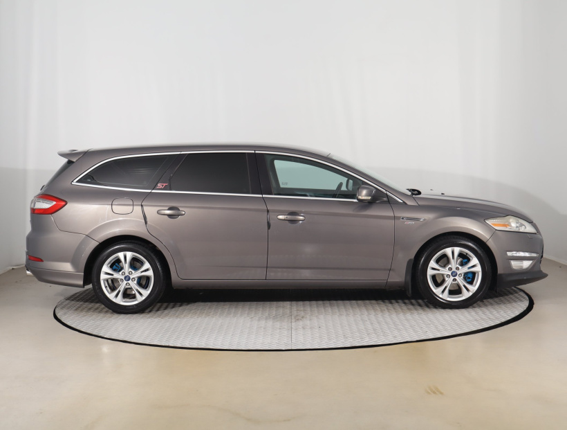 Ford Mondeo, 2011