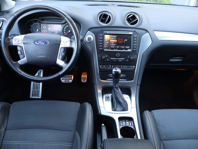 Ford Mondeo, 2011