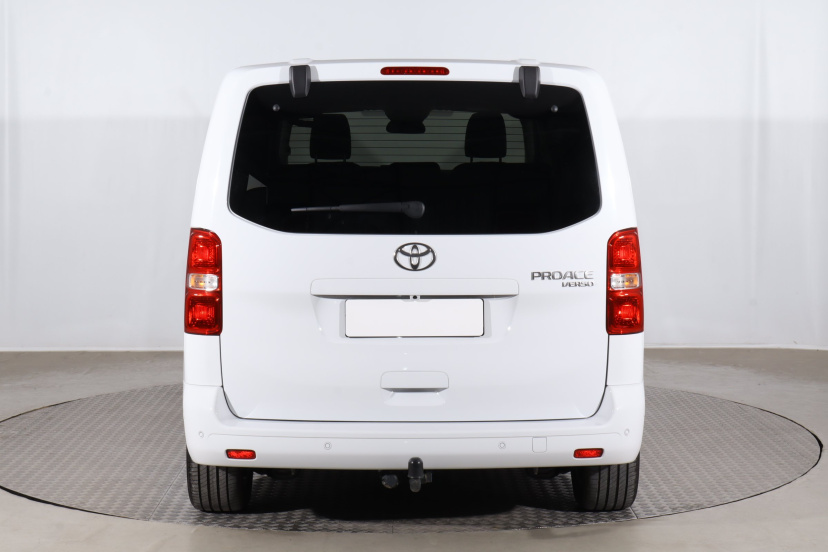 Toyota ProAce Verso, 2026