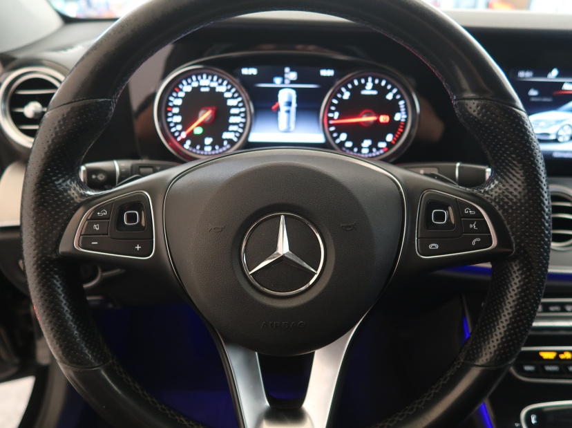 Mercedes-Benz E, 2016