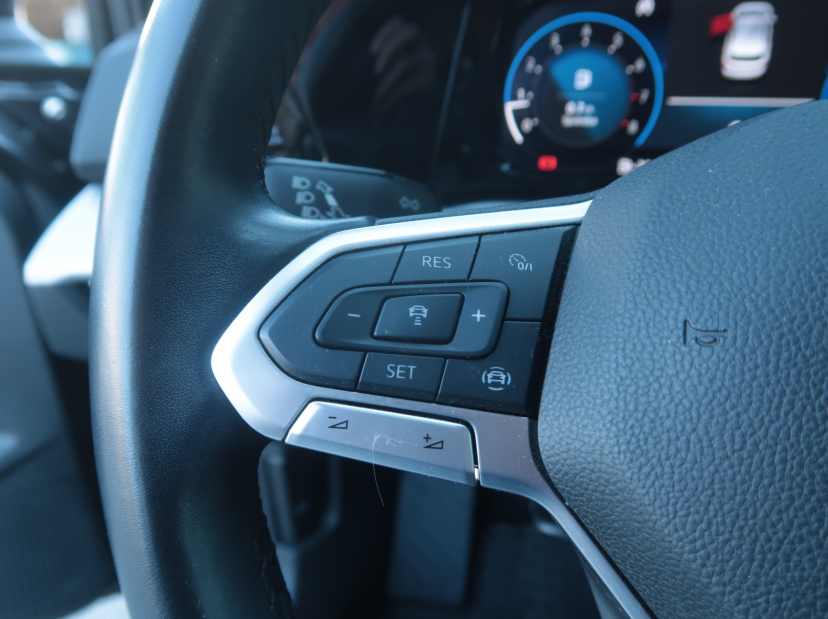 Volkswagen Golf, 2021