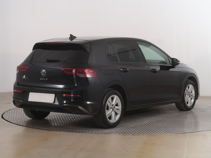 Volkswagen Golf, 2021
