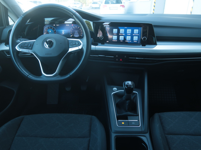 Volkswagen Golf, 2021