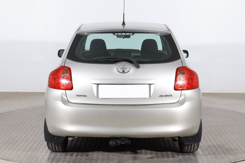 Toyota Auris, 2009