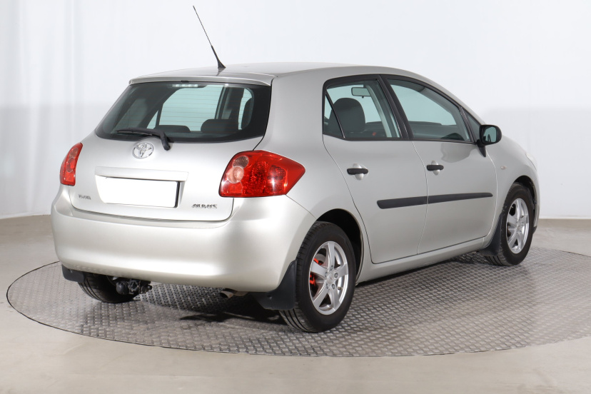 Toyota Auris, 2009