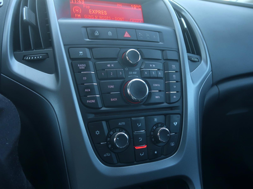 Opel Astra, 2013