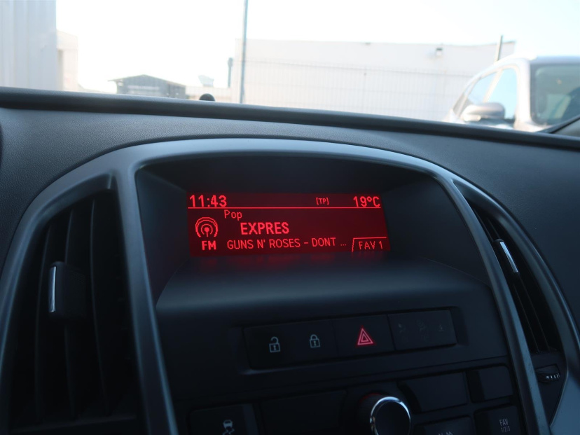 Opel Astra, 2013