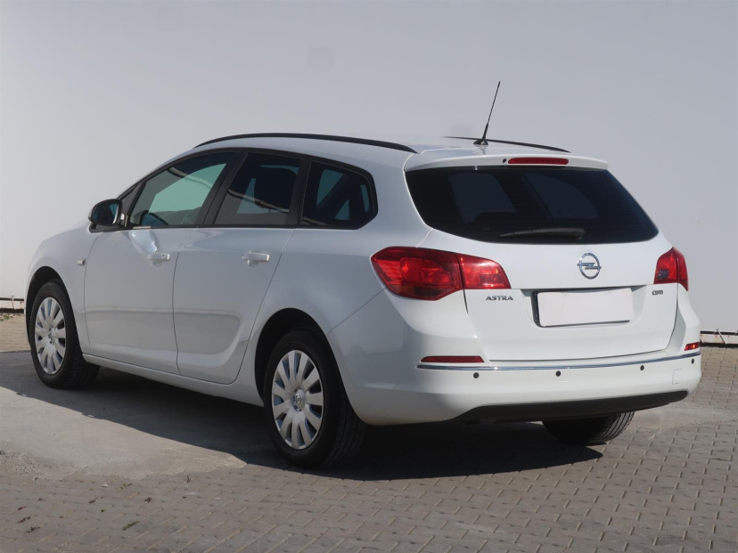 Opel Astra, 2013