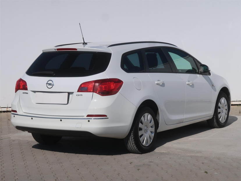 Opel Astra, 2013