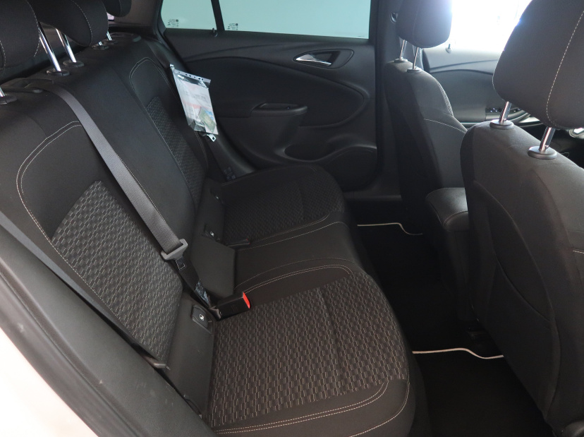 Opel Astra, 2019