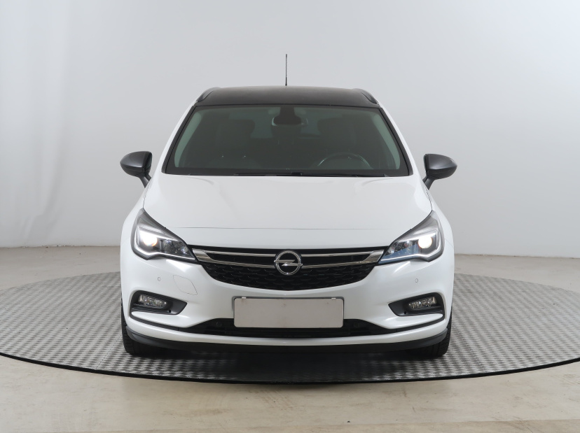 Opel Astra, 2019