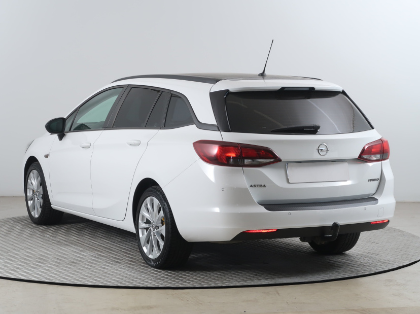 Opel Astra, 2019