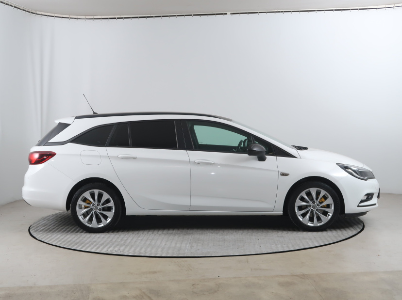 Opel Astra, 2019