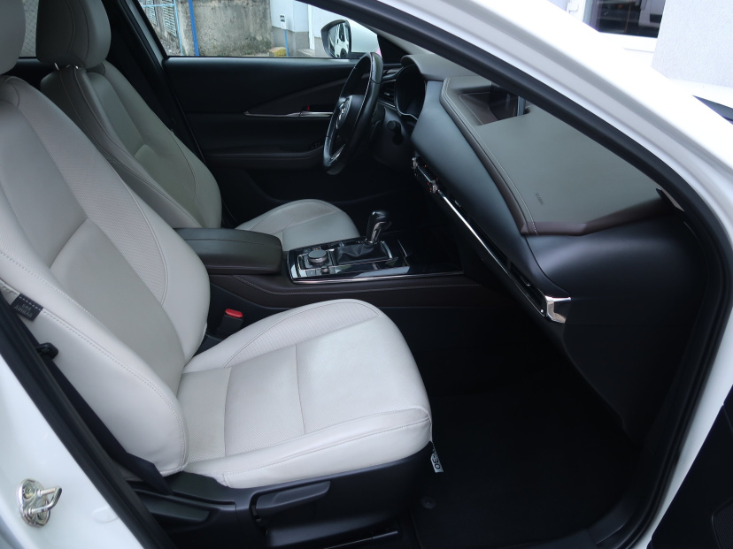 Mazda CX-30, 2022