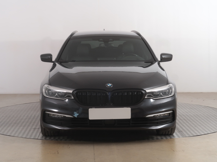 BMW 5, 2019